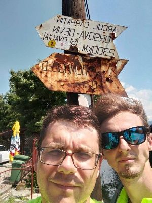 2300 км за 100 днів. Відчайдухи вирушили в експедицію через усі Карпати. ВІДЕО