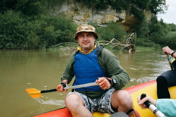 Член команди «Компас-туру» врятував на Дністрі двох хлопчаків