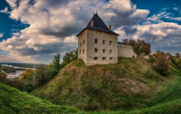 Підземелля Галицького замку відкриють для туристів