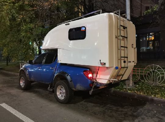 На дорогах помічений кемпер Mitsubishi L200 українського виробництва. ФОТО